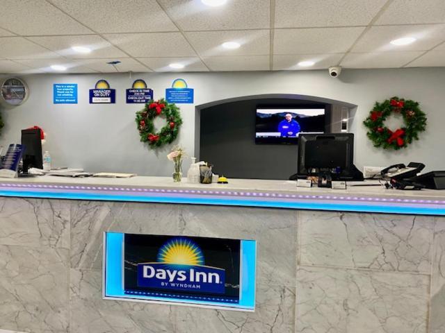 Dickson City Days Inn By Wyndham Scranton Pa מראה חיצוני תמונה